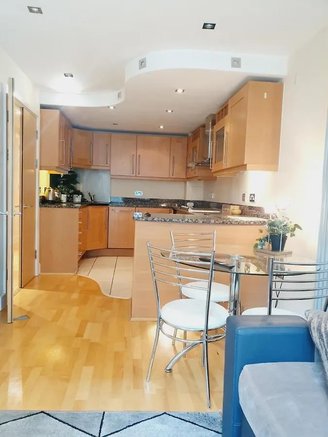 Canary Wharf, E14 9Ne Apartment London