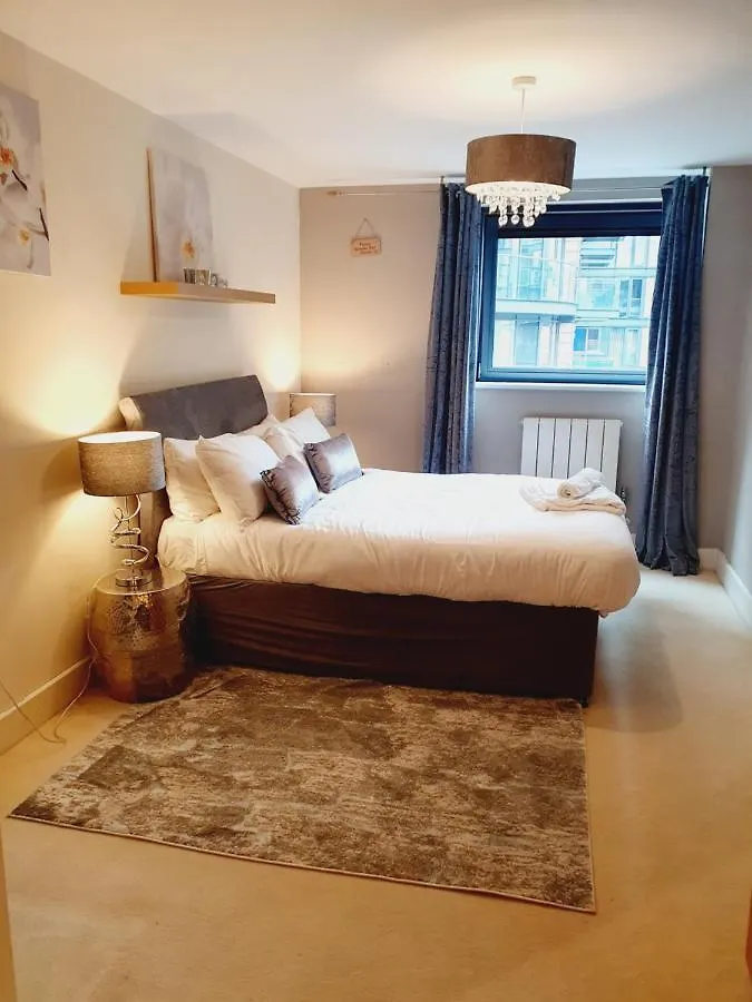 Canary Wharf, E14 9Ne Apartment London