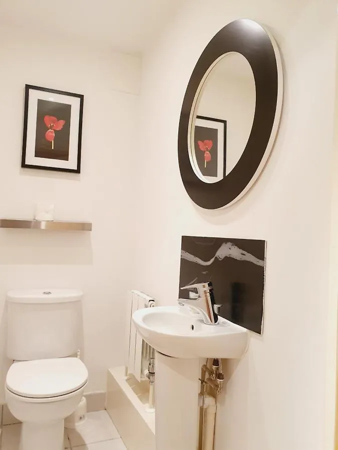 Canary Wharf, E14 9Ne Apartment London