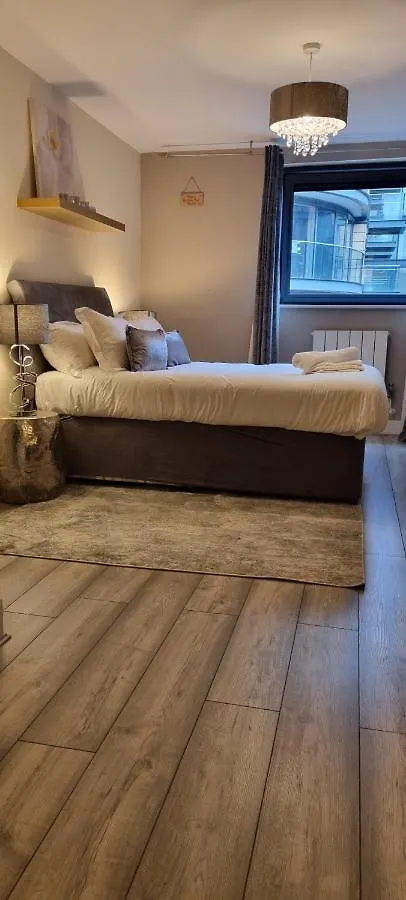 Canary Wharf, E14 9Ne Apartment London